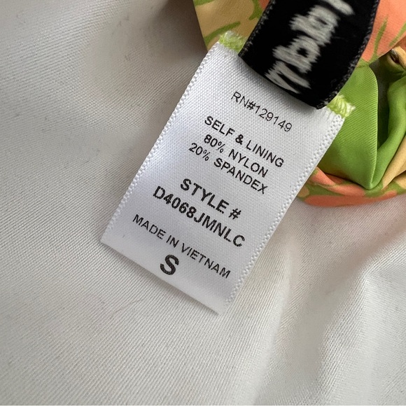 Dippin’ Daisy’s Knotted Bikini Top - Picture 6 of 6